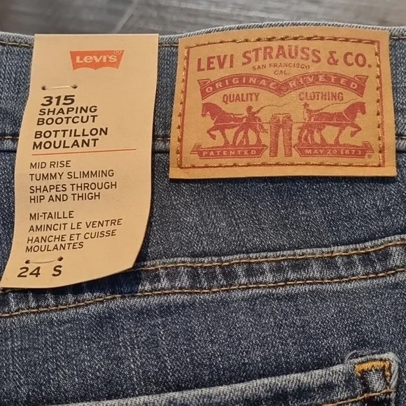 Size 24 cheap levi jeans